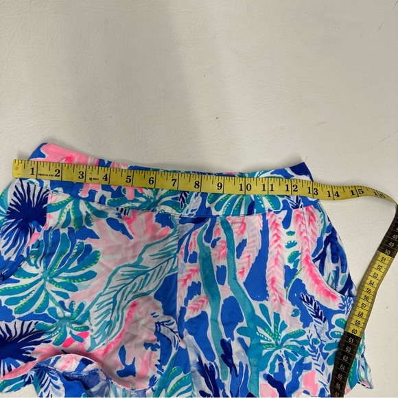 Lilly Pulitzer Colorful floral Women's Shorts size XS - Picture 3 of 11